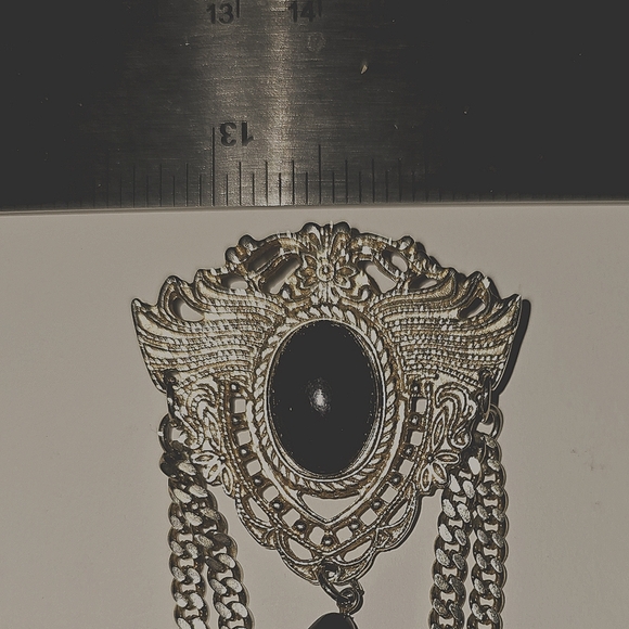 Victorian Style Brooch - Picture 6 of 7